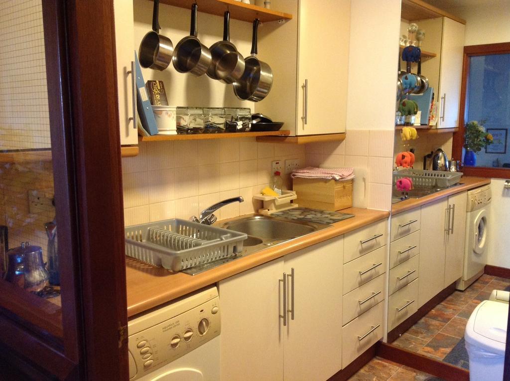Connel Court Apartments Инвернес Стая снимка